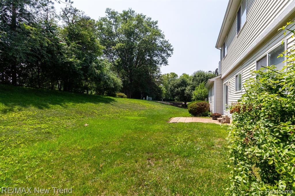 25935 Junction, Novi, MI — Photo 43