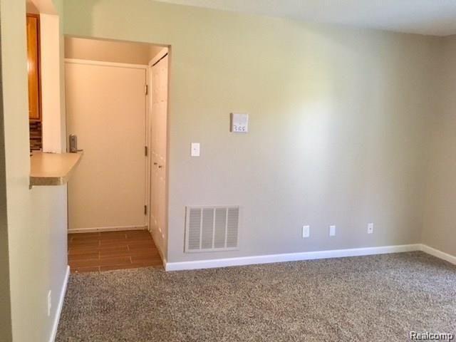954 Bloomfield Village, Auburn Hills, MI 48326 — Photo 6