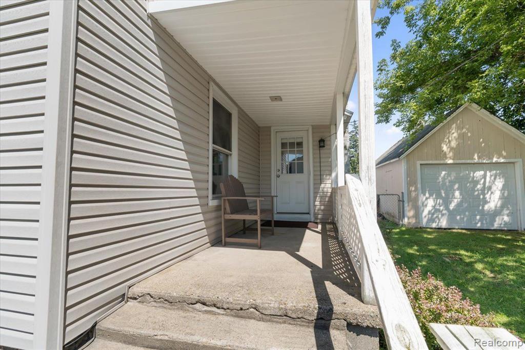 32 CEDAR Street, Ortonville, MI 48462 — Photo 4