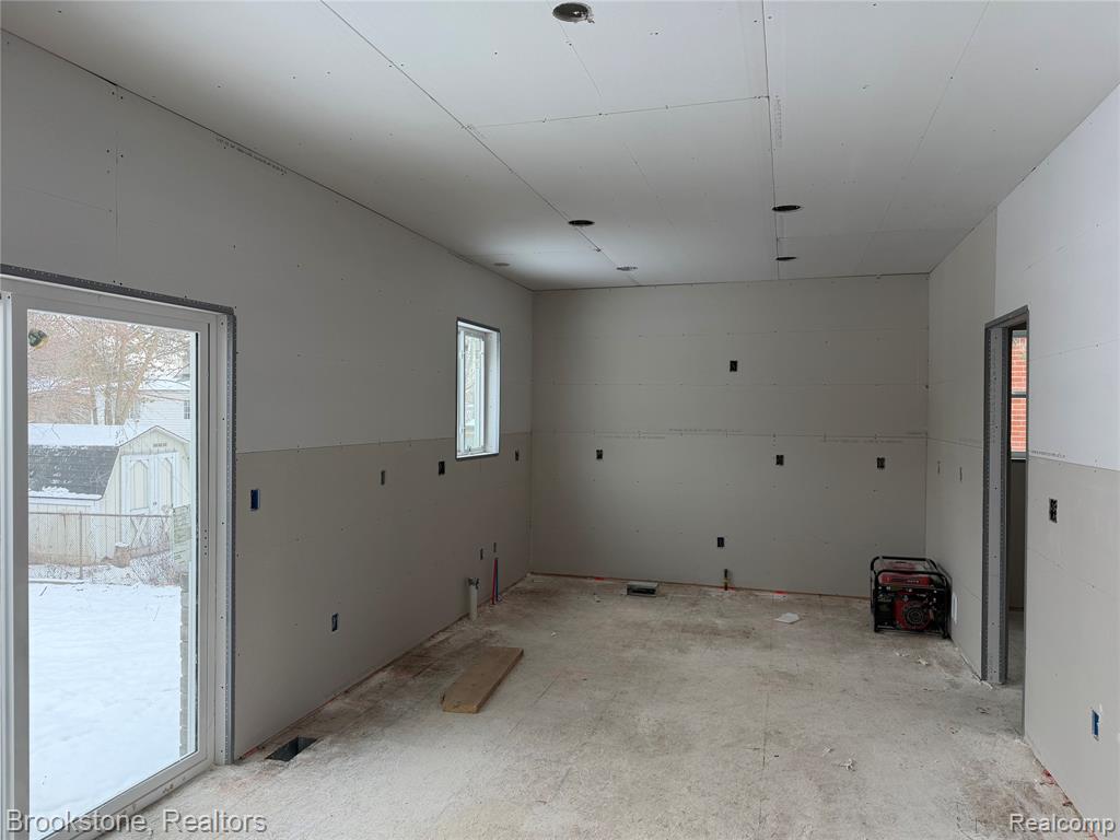 32930 Chalfonte Drive, Warren, MI 48092 — Photo 9