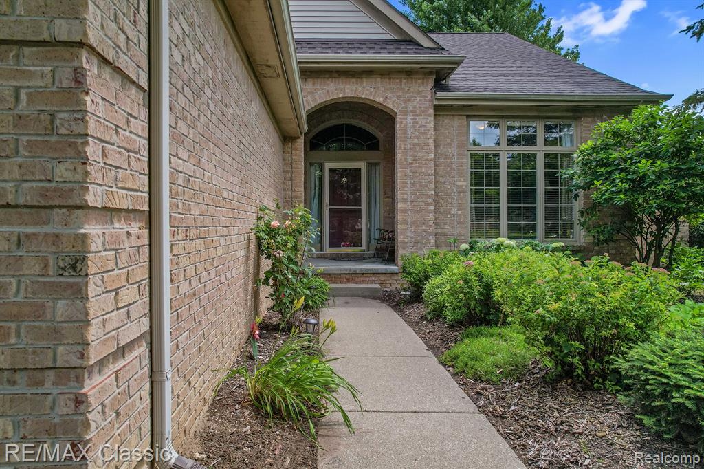 5924 LOVEWOOD Court, Canton, MI 48187 — Photo 5