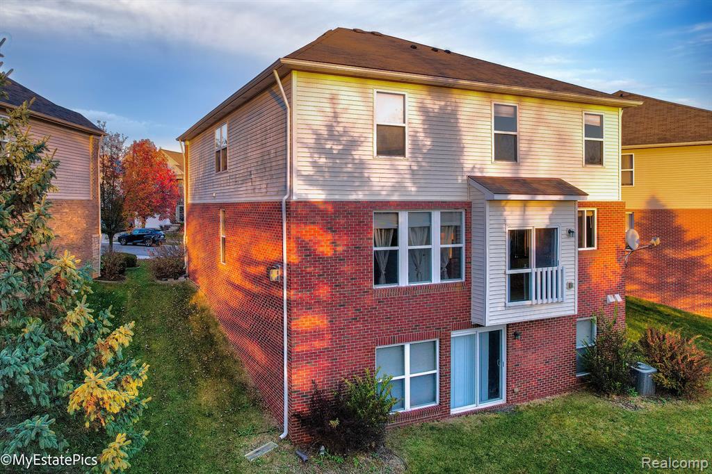 45101 BARTLETT Drive, Novi, MI — Photo 54