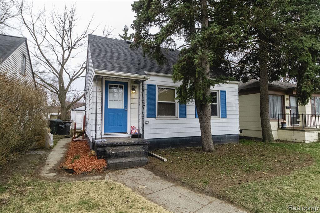 881 Garfield Avenue, Lincoln Park, MI 48146 — front exterior