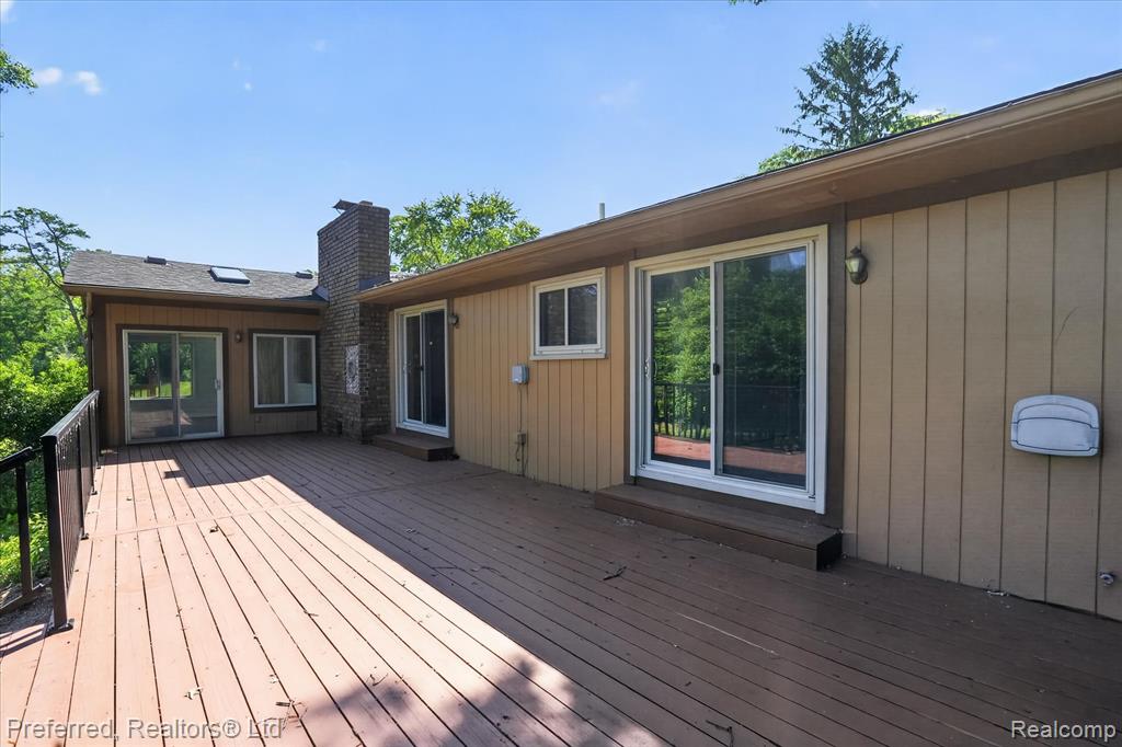 5524 Lawrence Court, Pinckney, MI 48169 — Photo 41