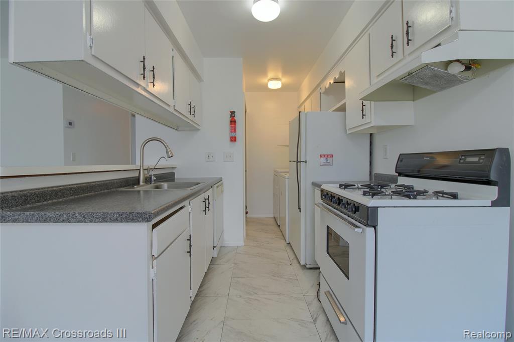 1699 Wingate Boulevard, Ypsilanti, MI 48198 — Photo 13