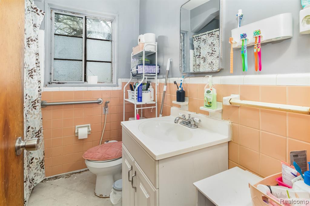 8117 Dale Street, Dearborn Heights, MI 48127 — Photo 8