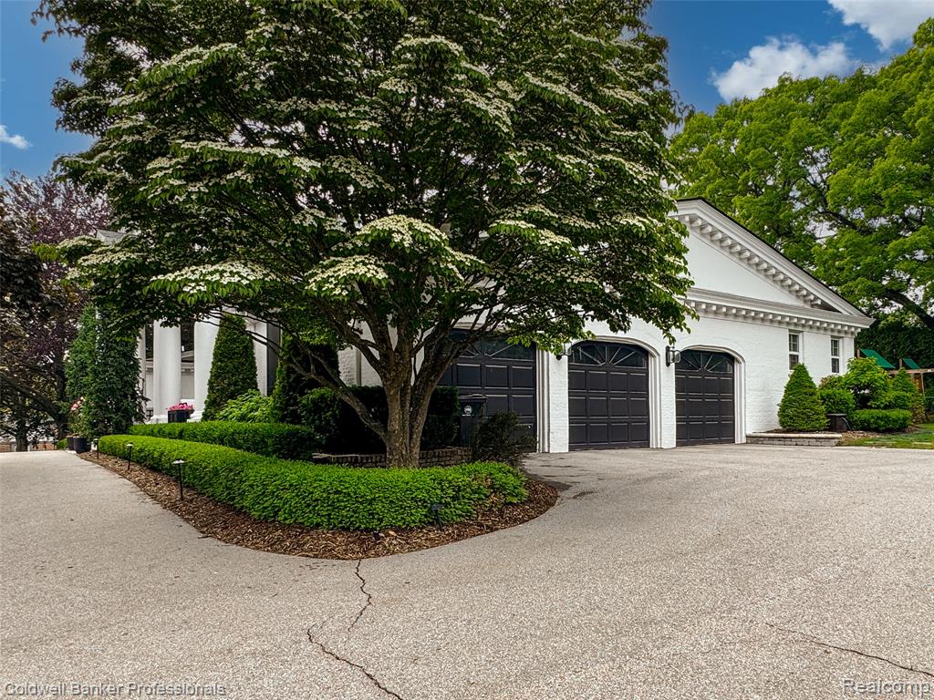 477 Dunston Road, Bloomfield Hills, MI 48304 — Photo 10