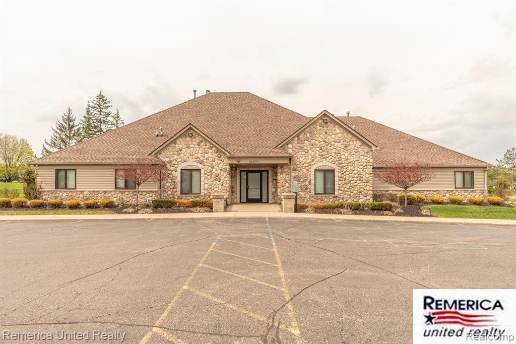 46206 LARCHMONT Drive, Canton, MI 48187 — Photo 49
