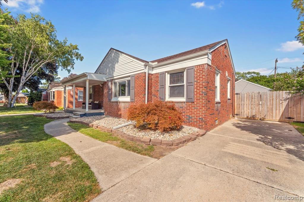 6365 Buckingham Avenue, Allen Park, MI 48101 — Photo 2