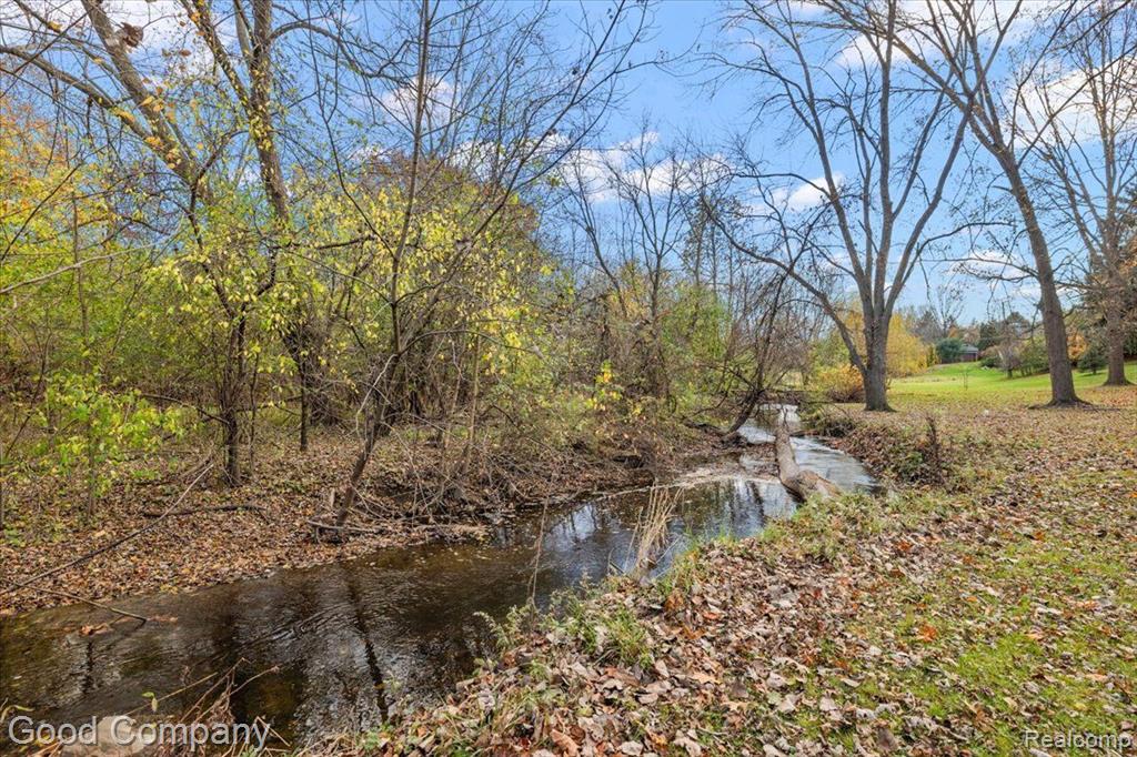 4671 BURNLEY Drive, Bloomfield Hills, MI 48304 — Photo 79