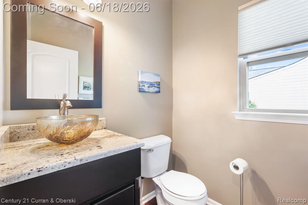 1086 Paddock Drive, South Lyon, MI 48178 — Photo 36