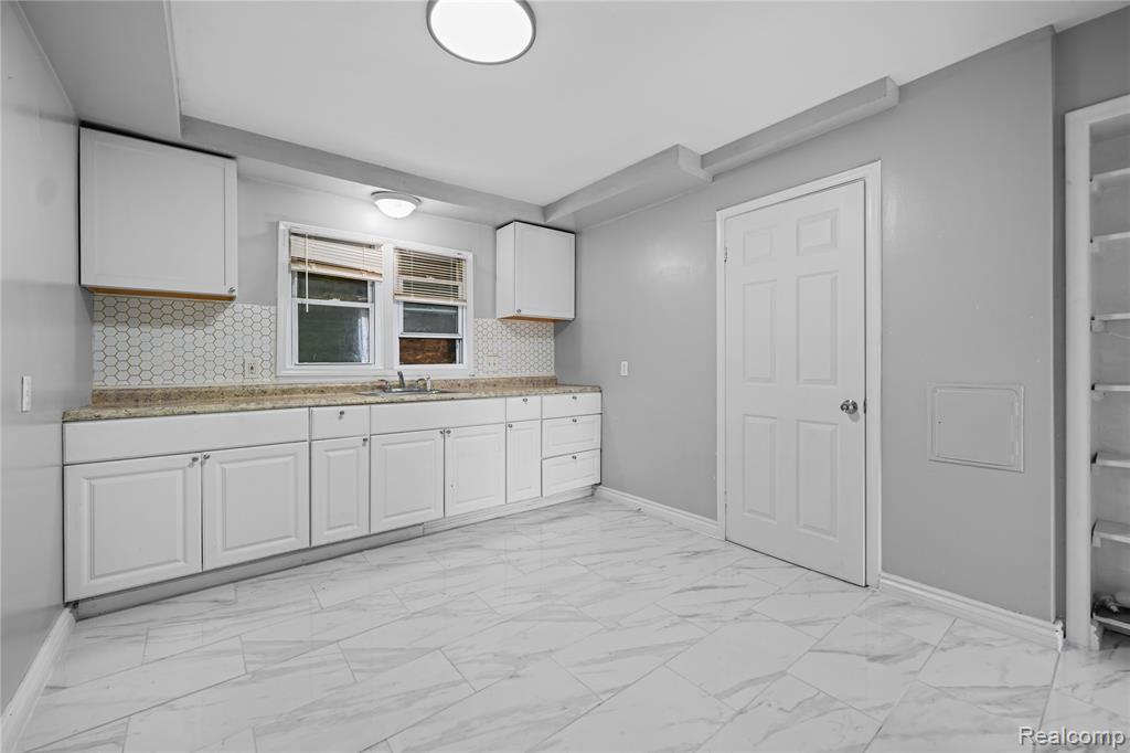18126 Cathedral Street, Detroit, MI 48228 — Photo 15