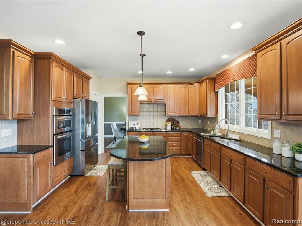 18825 Heather Ridge Drive, Northville, MI 48168 — Photo 17