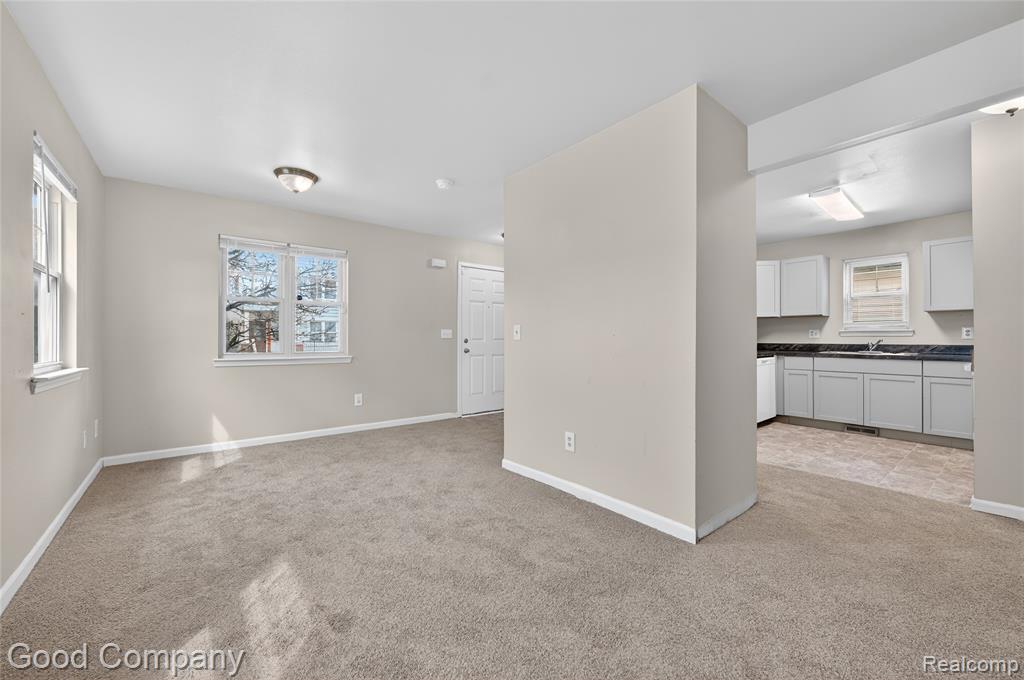 2470 Andrus Street, Hamtramck, MI 48212 — Photo 6