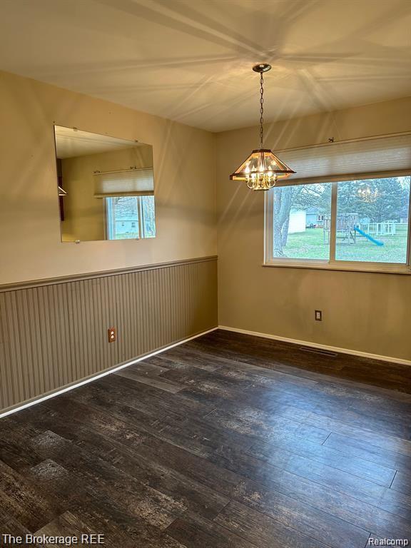 9153 DEL RIO Drive, Grand Blanc, MI 48439 — Photo 11