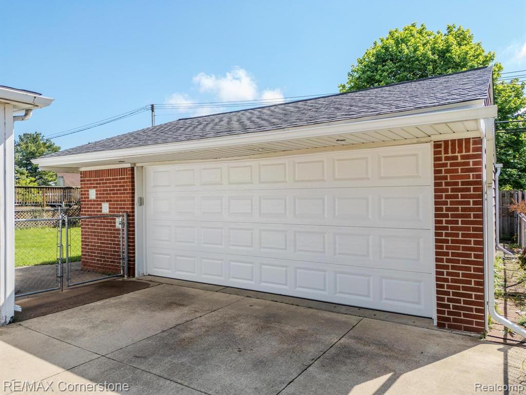 7018 BISON Street, Westland, MI — Photo 37