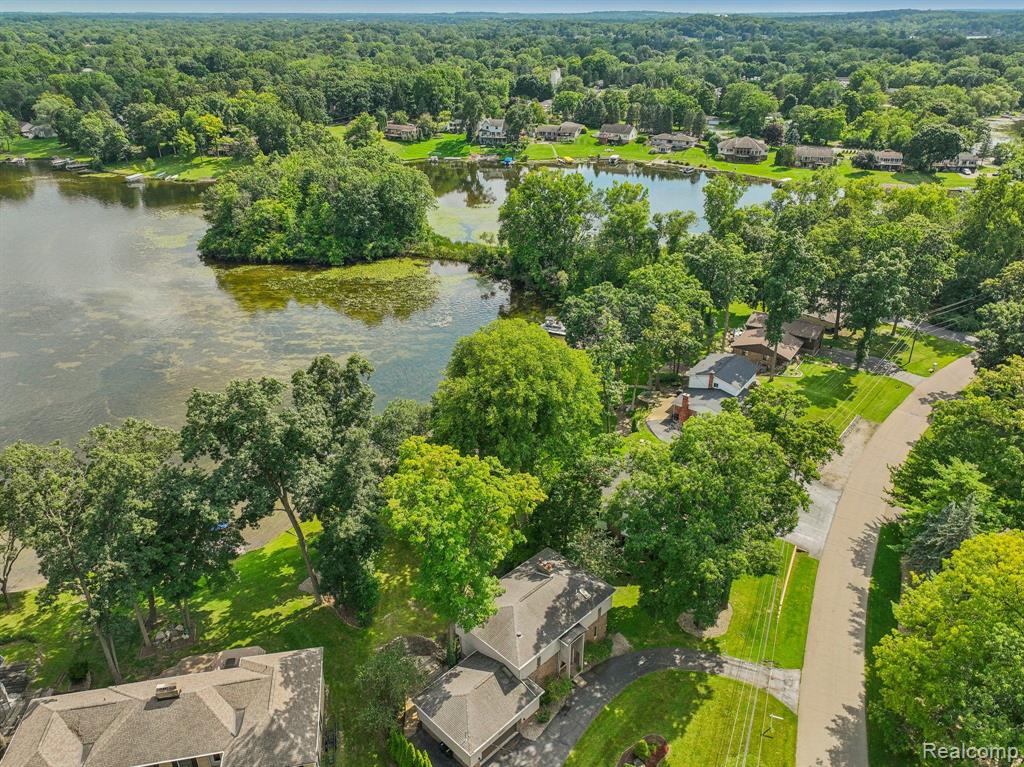 6755 WELLESLEY, Clarkston, MI — Photo 42