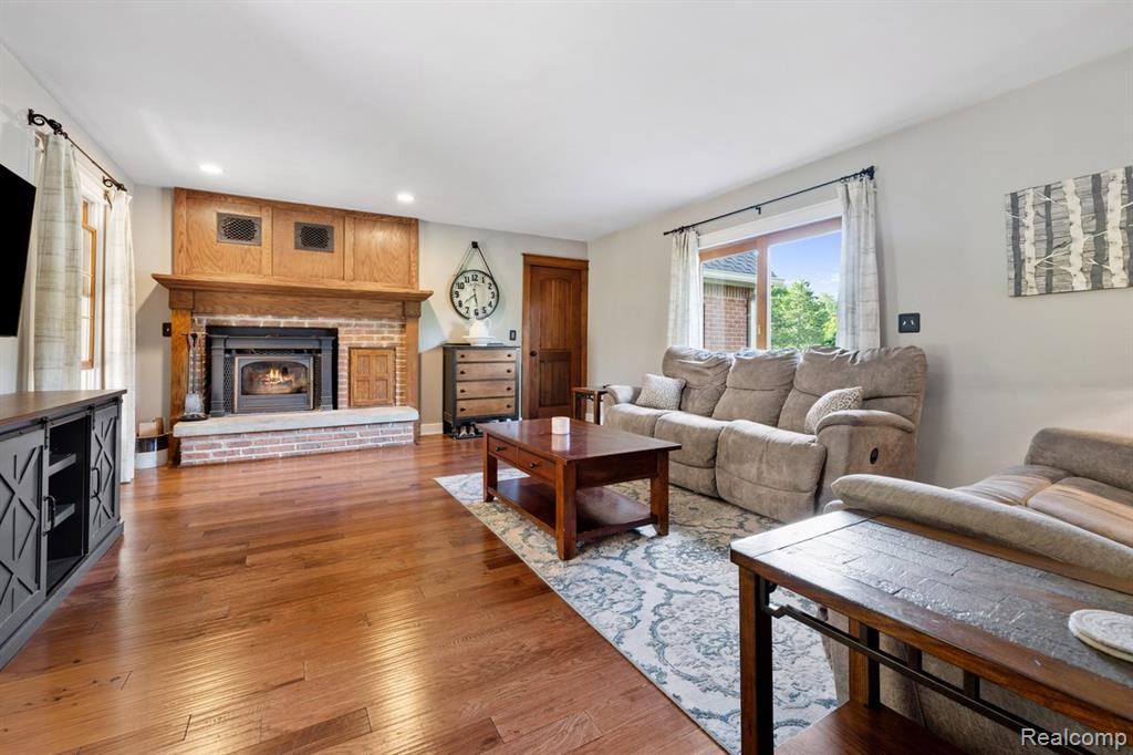 5010 Mallards Landing, Highland, MI — Photo 6