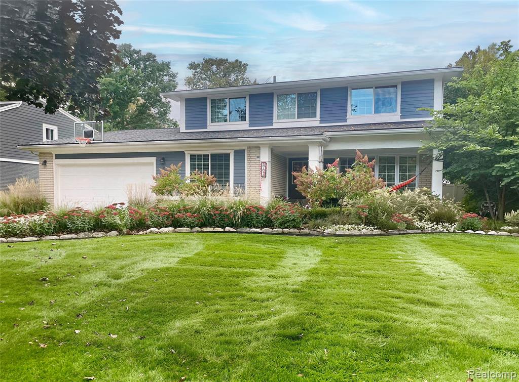 862 S Glenhurst Drive, Birmingham, MI 48009 — front exterior