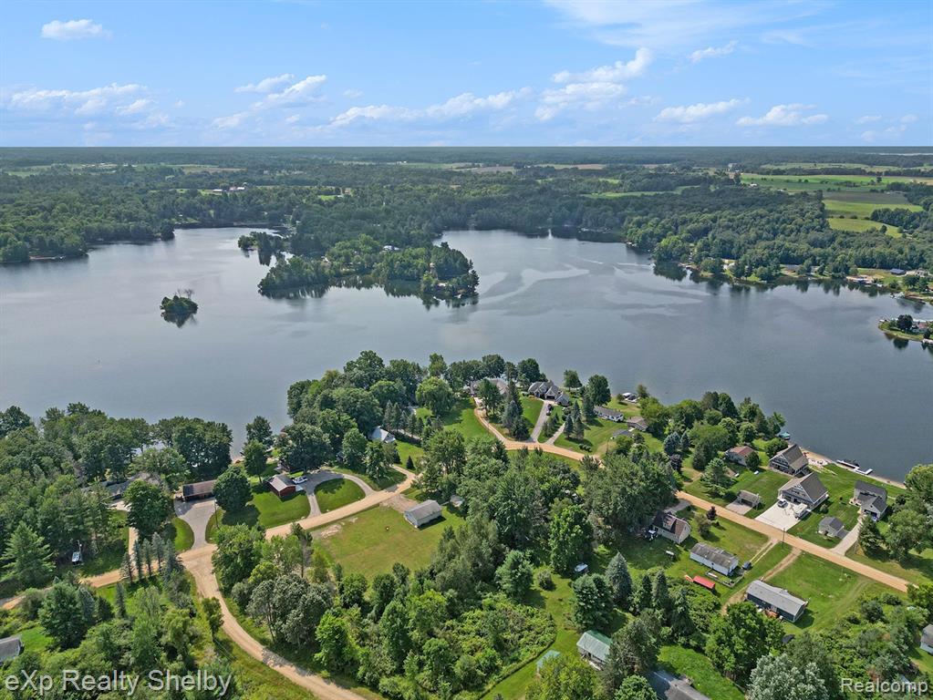 9486 MIRAMICHI Drive, Evart, MI 49631 — Photo 29