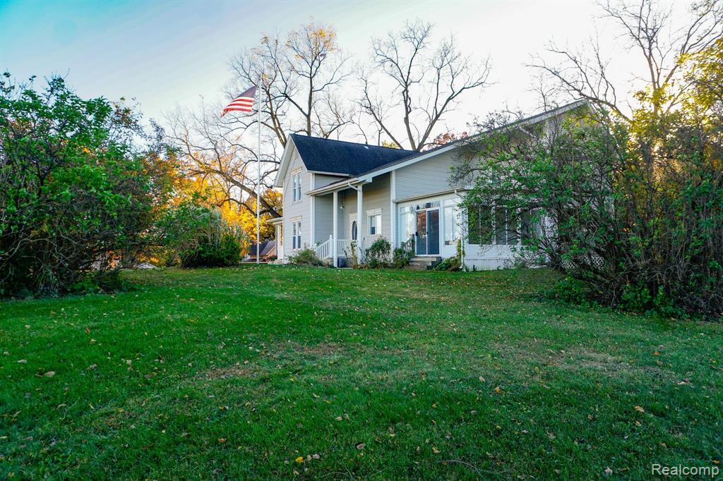 318 W MAPLE Street, Byron, MI 48418 — Photo 13