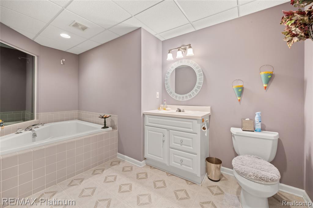 2336 Swans Cove, 7, Fenton, MI 48430 — Photo 40