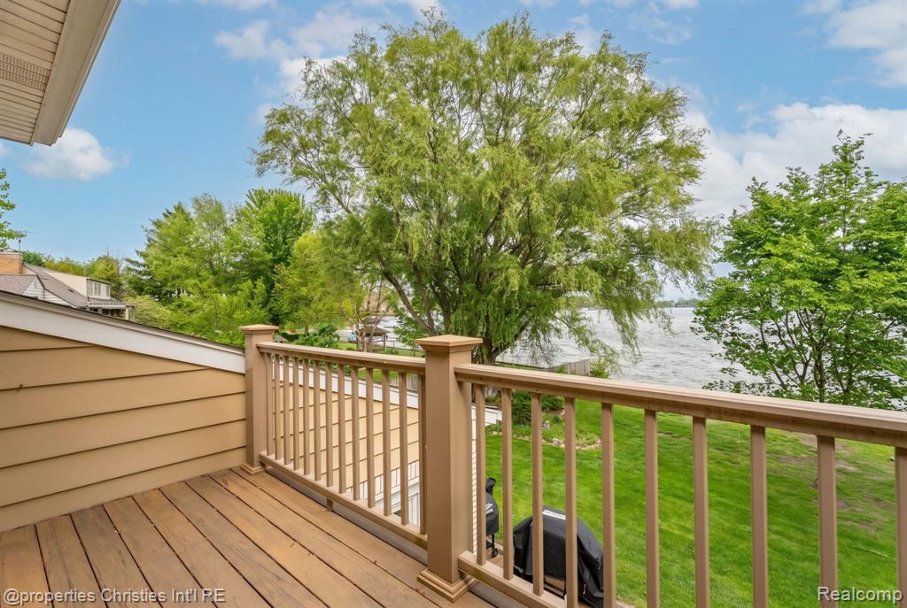 2825 Sylvan Shores Drive, Waterford, MI 48328 — Photo 29
