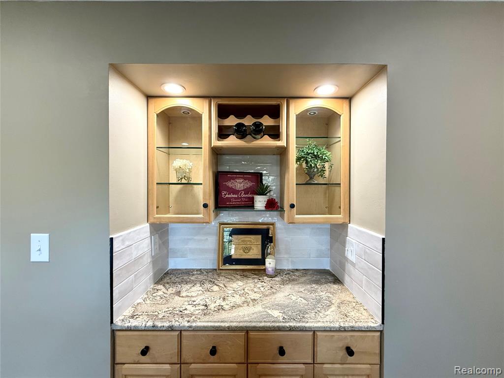 38552 Macintosh Court, Clinton Twp, MI 48036 — Photo 37