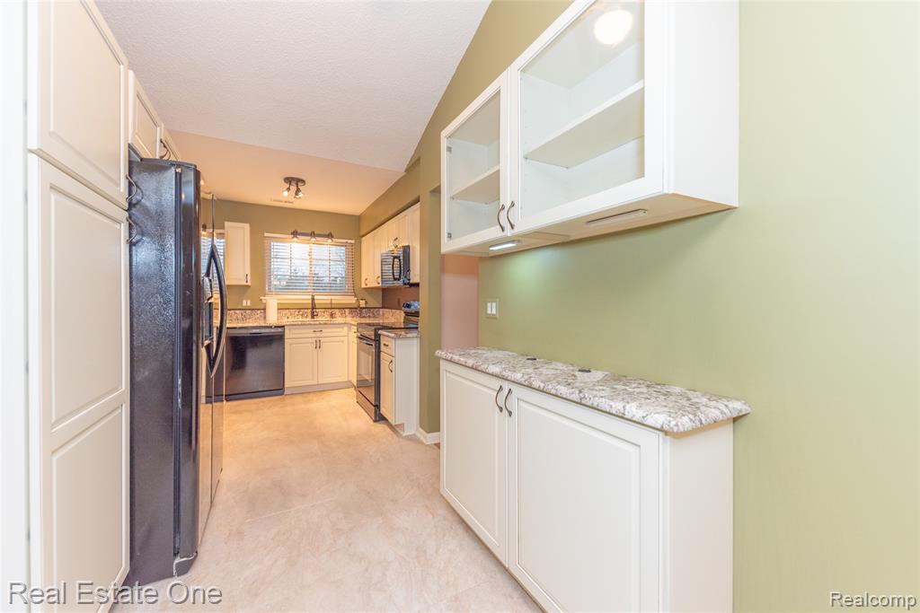 778 S Milford Road, Milford, MI 48381 — Photo 6