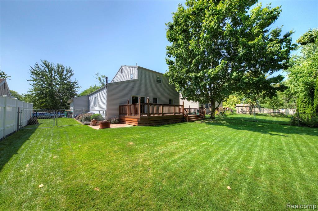 5646 New Meadow Drive, Ypsilanti, MI 48197 — Photo 44