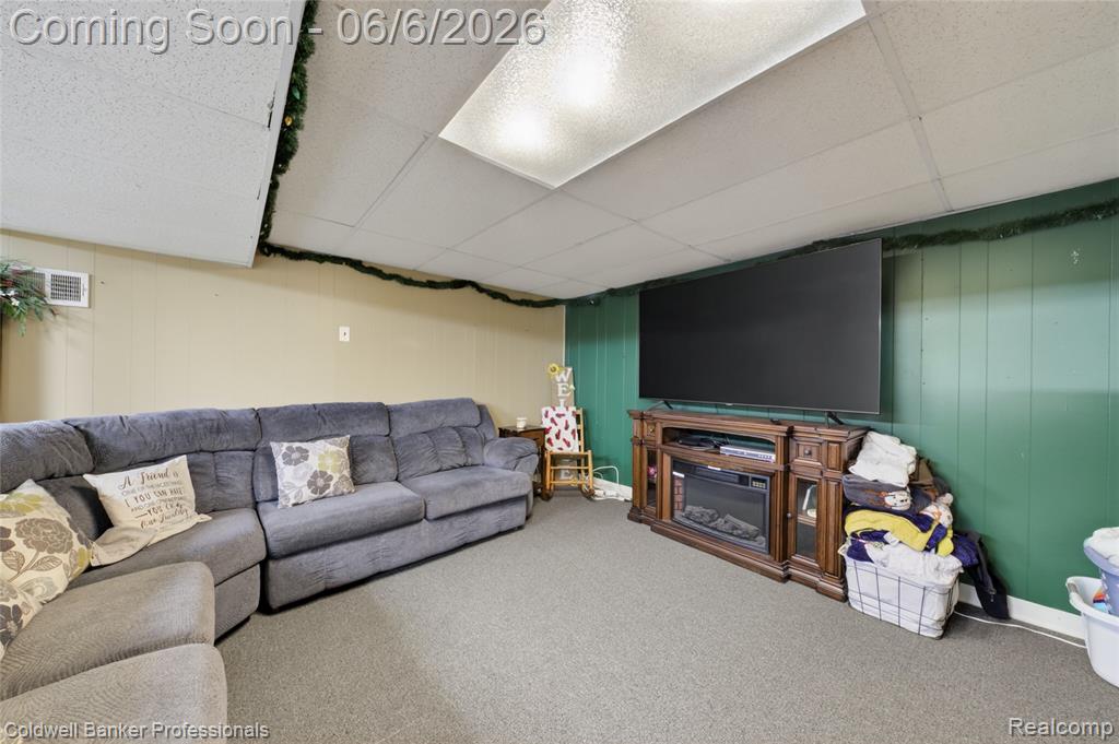 373 Tilmor Drive, Waterford, MI 48328 — Photo 39