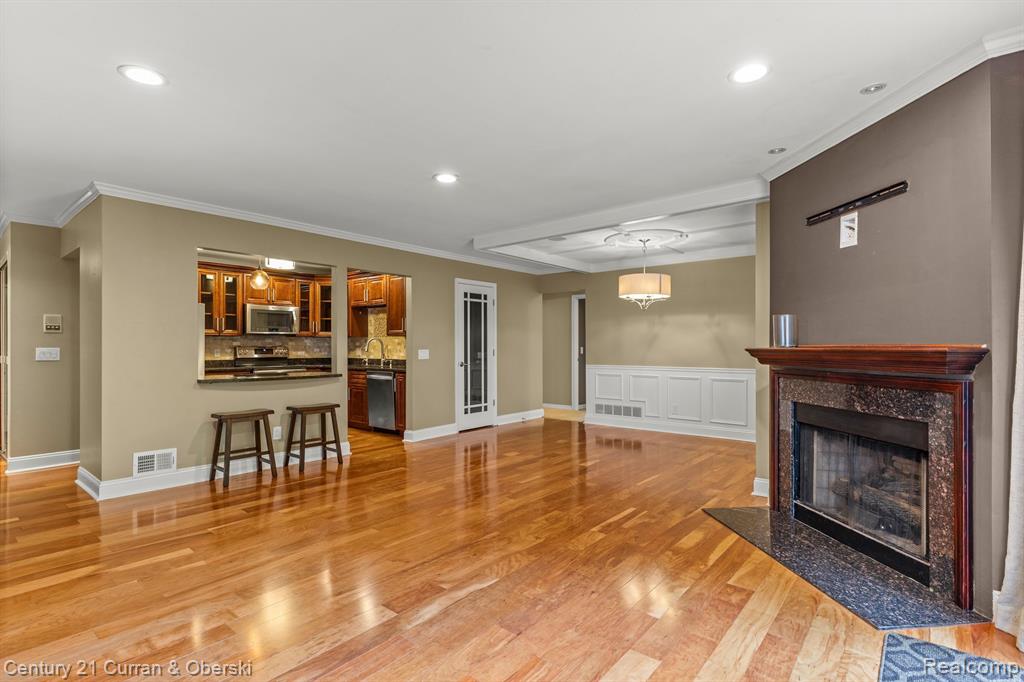 11865 Sycamore Dr, Plymouth, MI 48170 — Photo 6