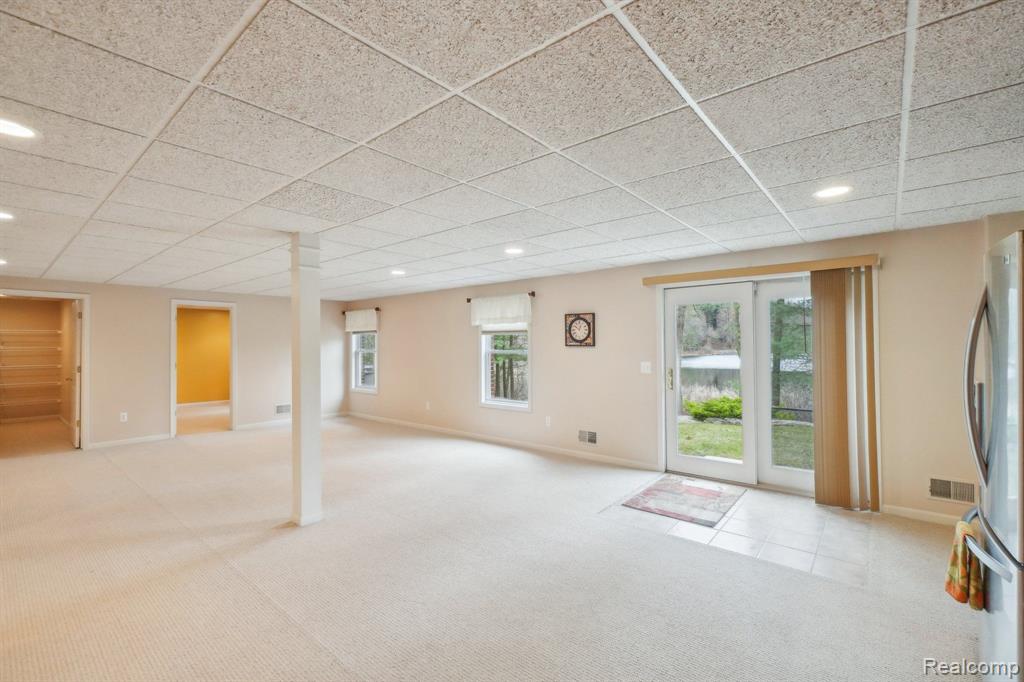 810 JOSHUA Drive, Highland, MI 48356 — Photo 34