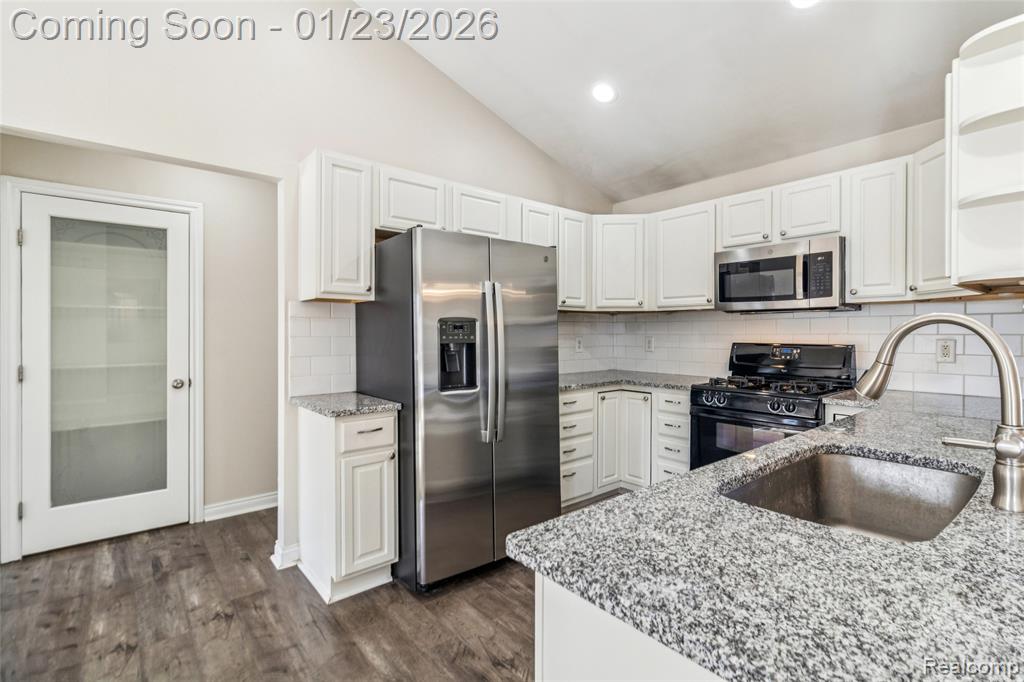 1991 Karen Avenue, St. Clair, MI 48079 — Photo 13