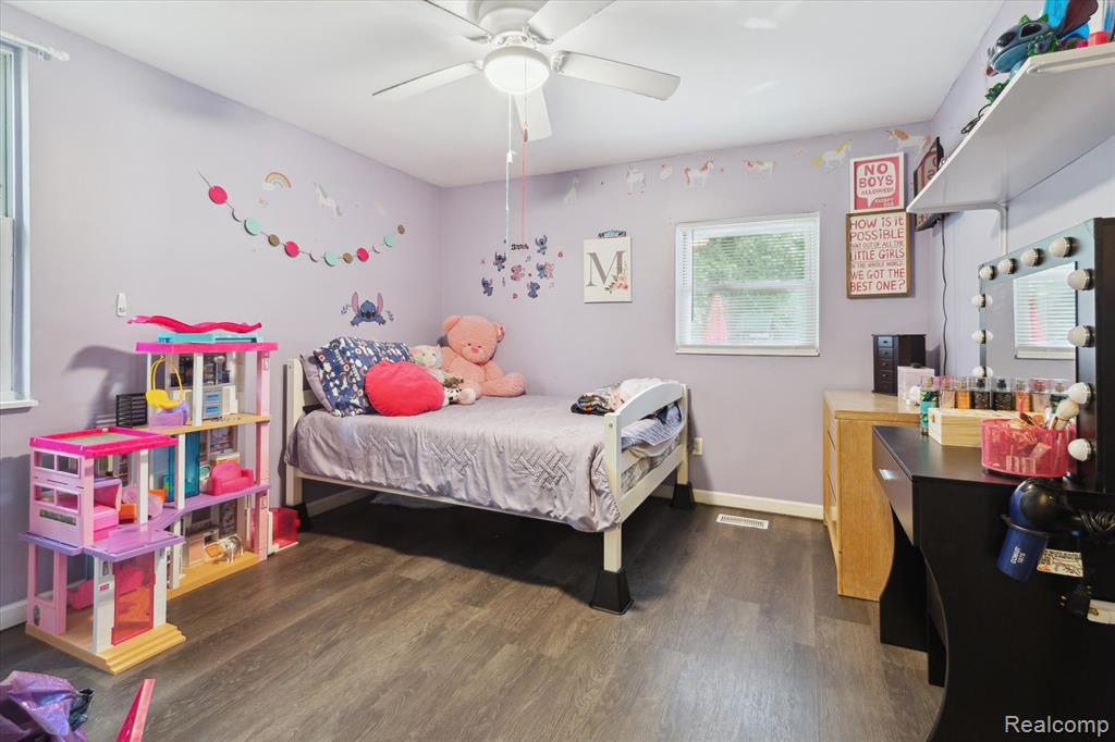 759 Elm Street, Allenton, MI 48002 — Photo 17