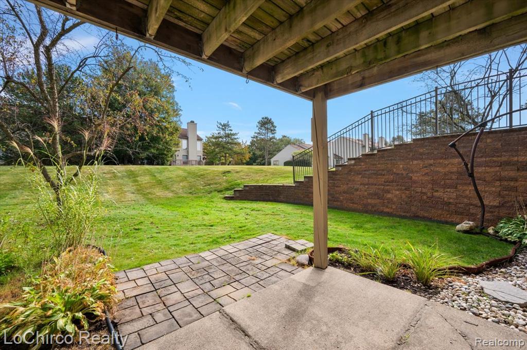 733 Hamilton Court, Rochester Hills, MI 48307 — Photo 54