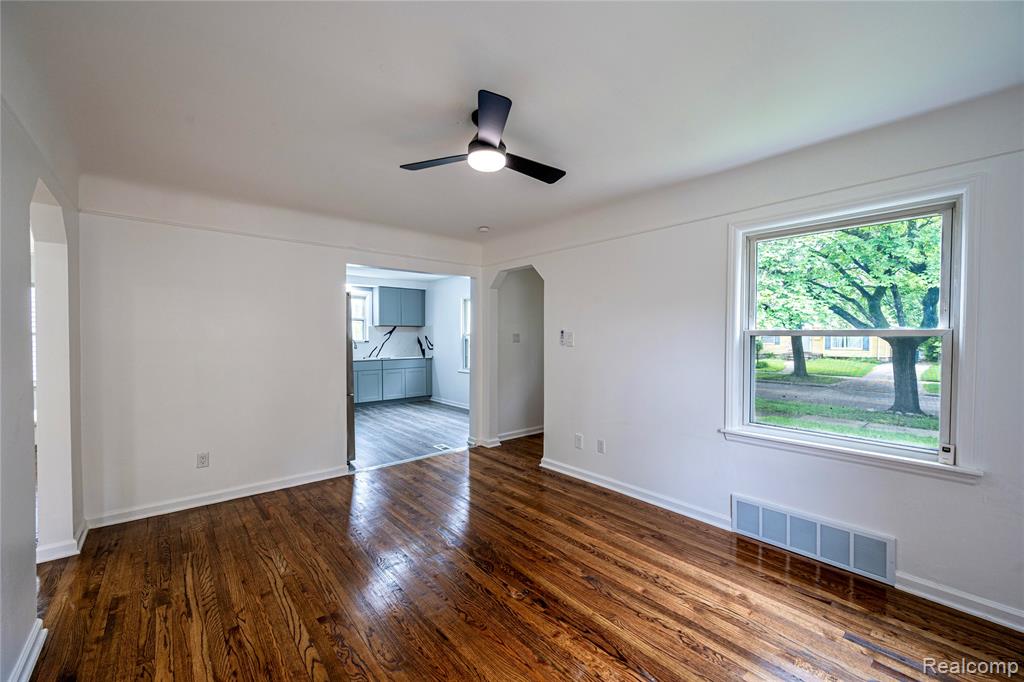 13680 Borgman Street, Oak Park, MI 48237 — Photo 10