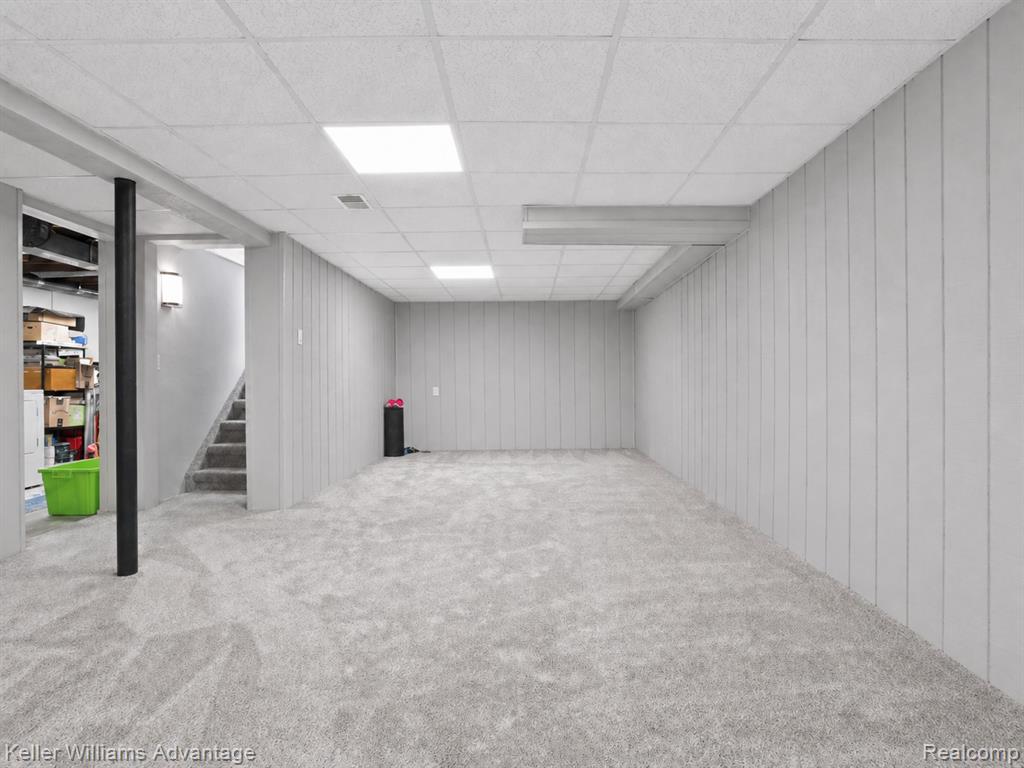 307 University Avenue, South Lyon, MI 48178 — Photo 14
