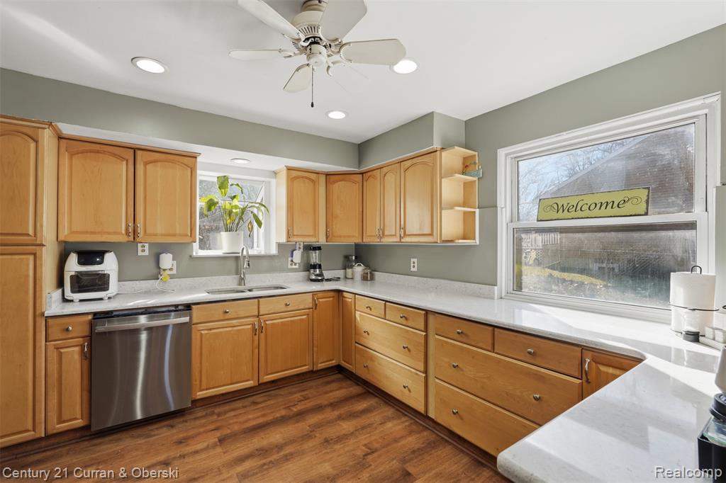 543 McMunn Street, South Lyon, MI 48178 — Photo 6