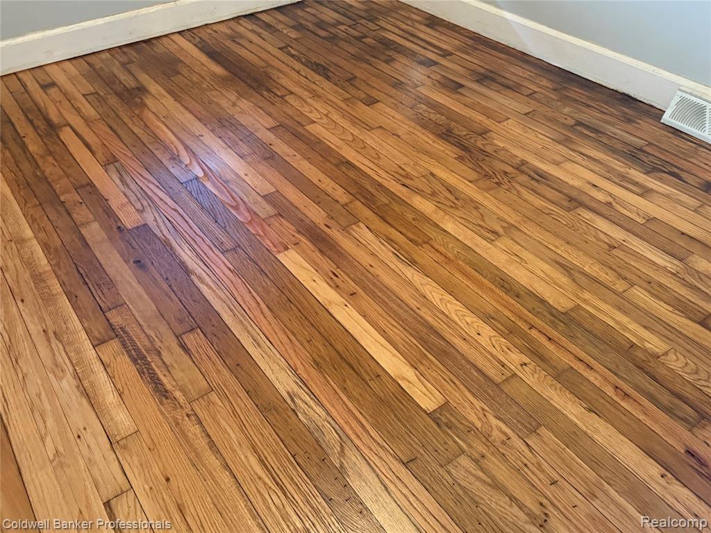 624 E Saratoga Street, Ferndale, MI 48220 — Photo 12
