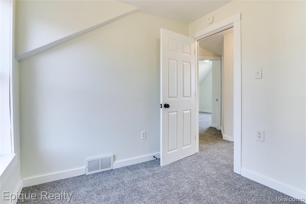 711 Stanton Street, Port Huron, MI 48060 — Photo 20