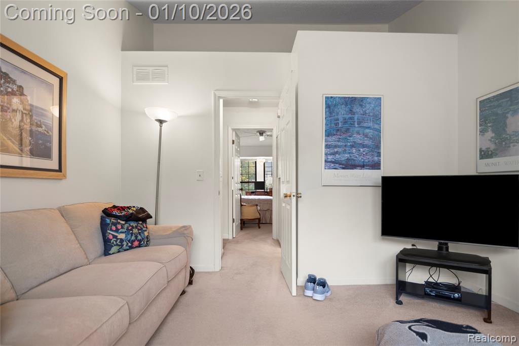 7252 Huntcliff, West Bloomfield, MI — Photo 16