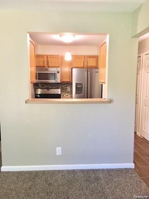 954 Bloomfield Village, Auburn Hills, MI 48326 — Photo 7