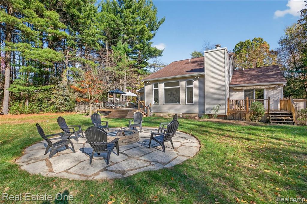693 Knibbe Road, Lake Orion, MI 48362 — Photo 17