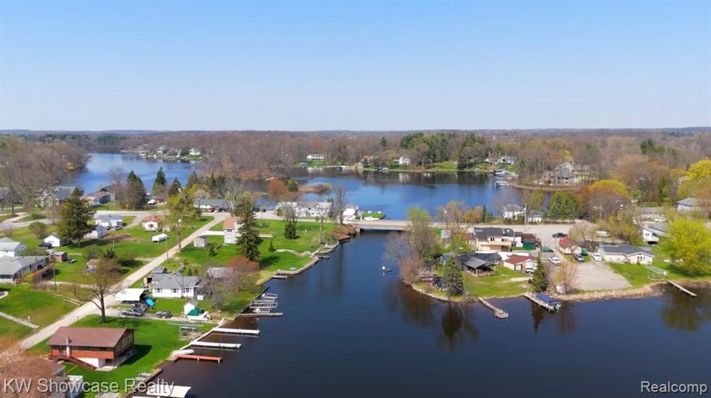6354 Bennett Lake Road, Fenton, MI 48430 — Photo 11