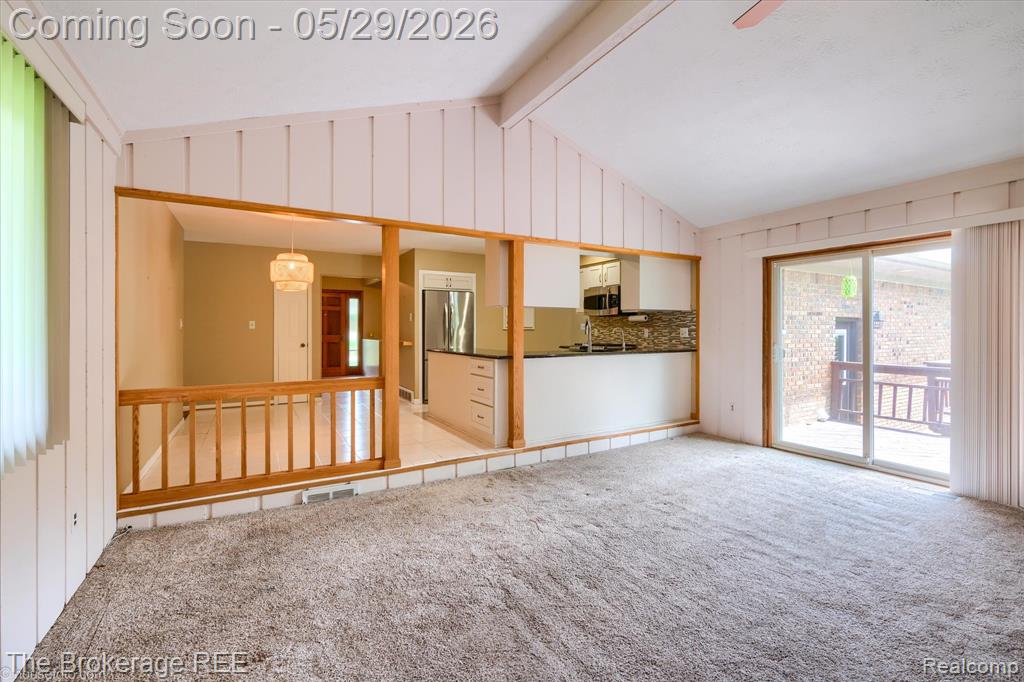6933 Hubbard Hills Drive, Clarkston, MI 48348 — Photo 40