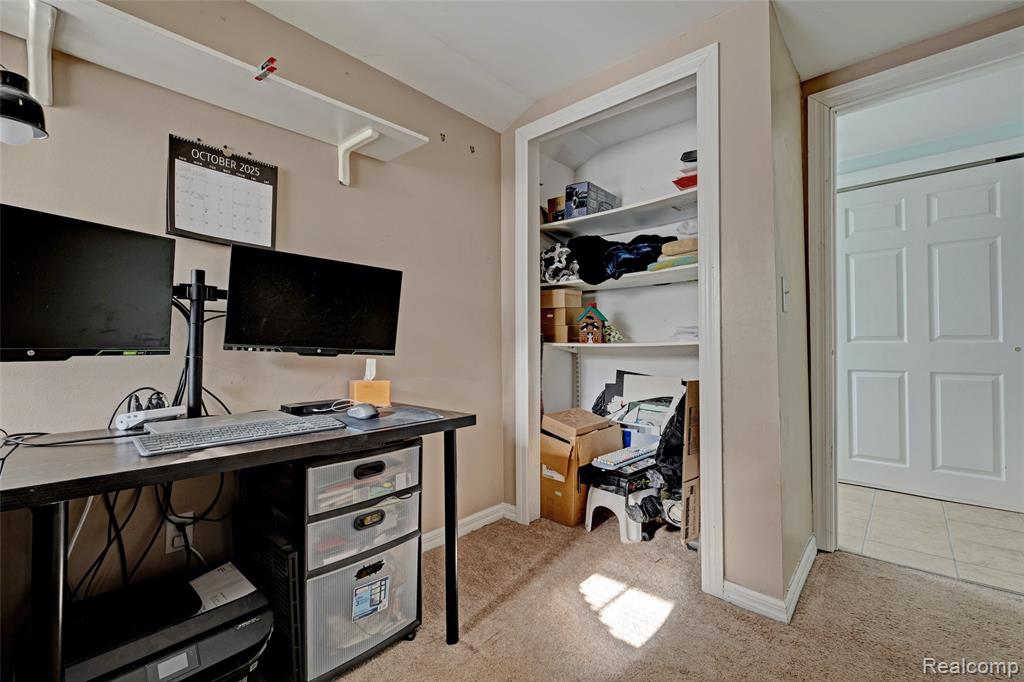 126 N North Shore Drive, Lake Orion, MI 48362 — Photo 23