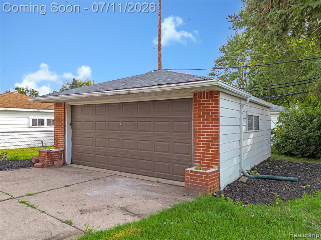 5965 N Lafayette Street, Dearborn Heights, MI 48127 — Photo 3