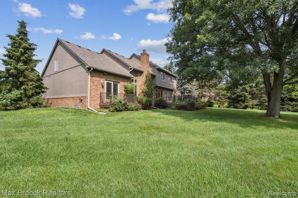 8936 Salem Farms Drive, South Lyon, MI 48178 — Photo 7