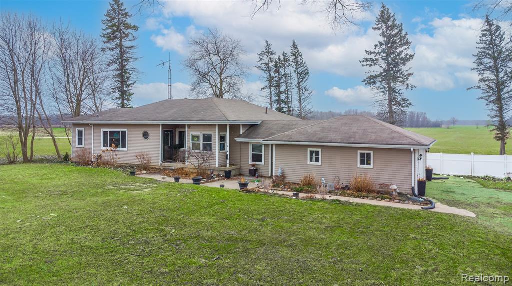 2375 W Mount Morris Road, Mount Morris, MI 48458 — Photo 25